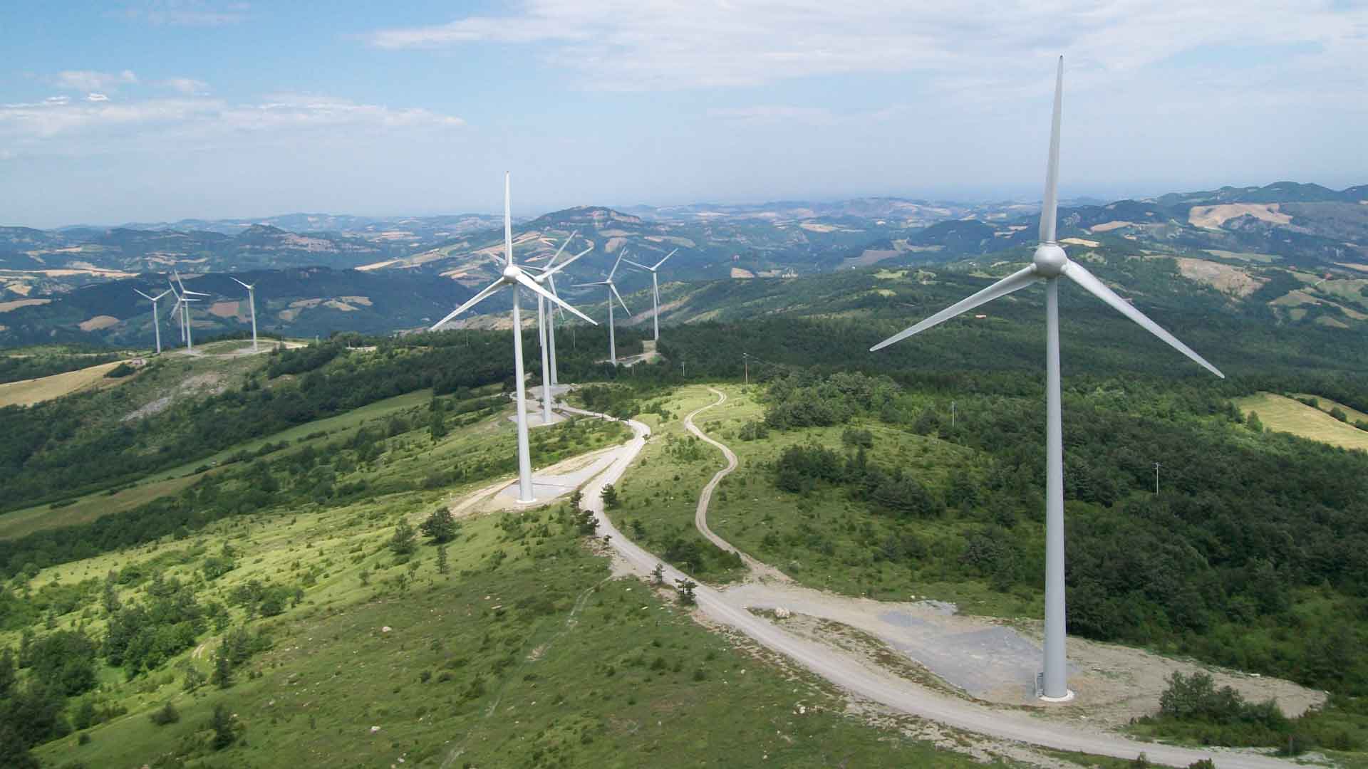 Centrale eolica su colline